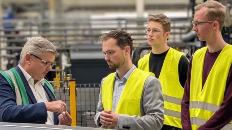 Unternehmensbesuch von Fabian Griewel bei Rothe Erde